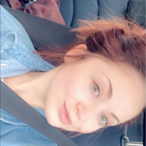 Meet your Posher, Alecia